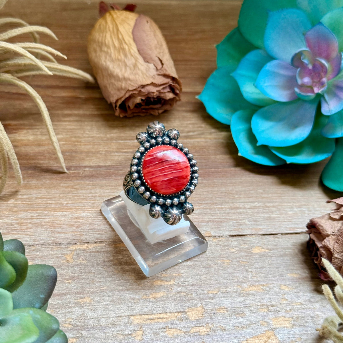 Mj Red Spiny Oyster Ornamental Adjustable Ring