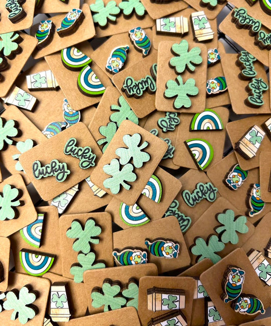 🍀 St Patricks Day Wood Stud Earrings