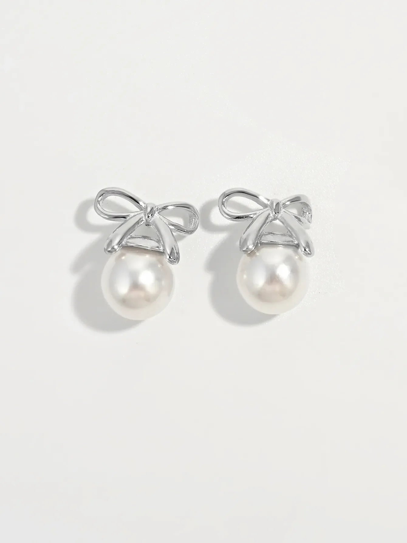 925 Sterling Silver Pearl Bow Earrings