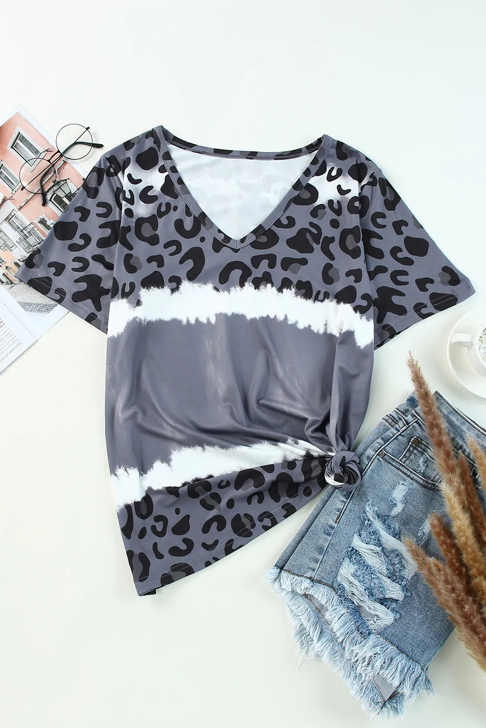 Leopard V-Neck Short Sleeve T-Shirt (S)