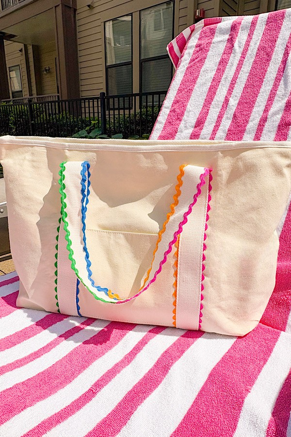 SC - ETA 7/6 - Spencer Rick Rack Trim Tote Bag