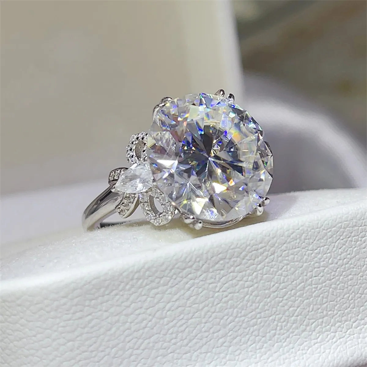 10 Carat Moissanite 925 Sterling Silver Ring