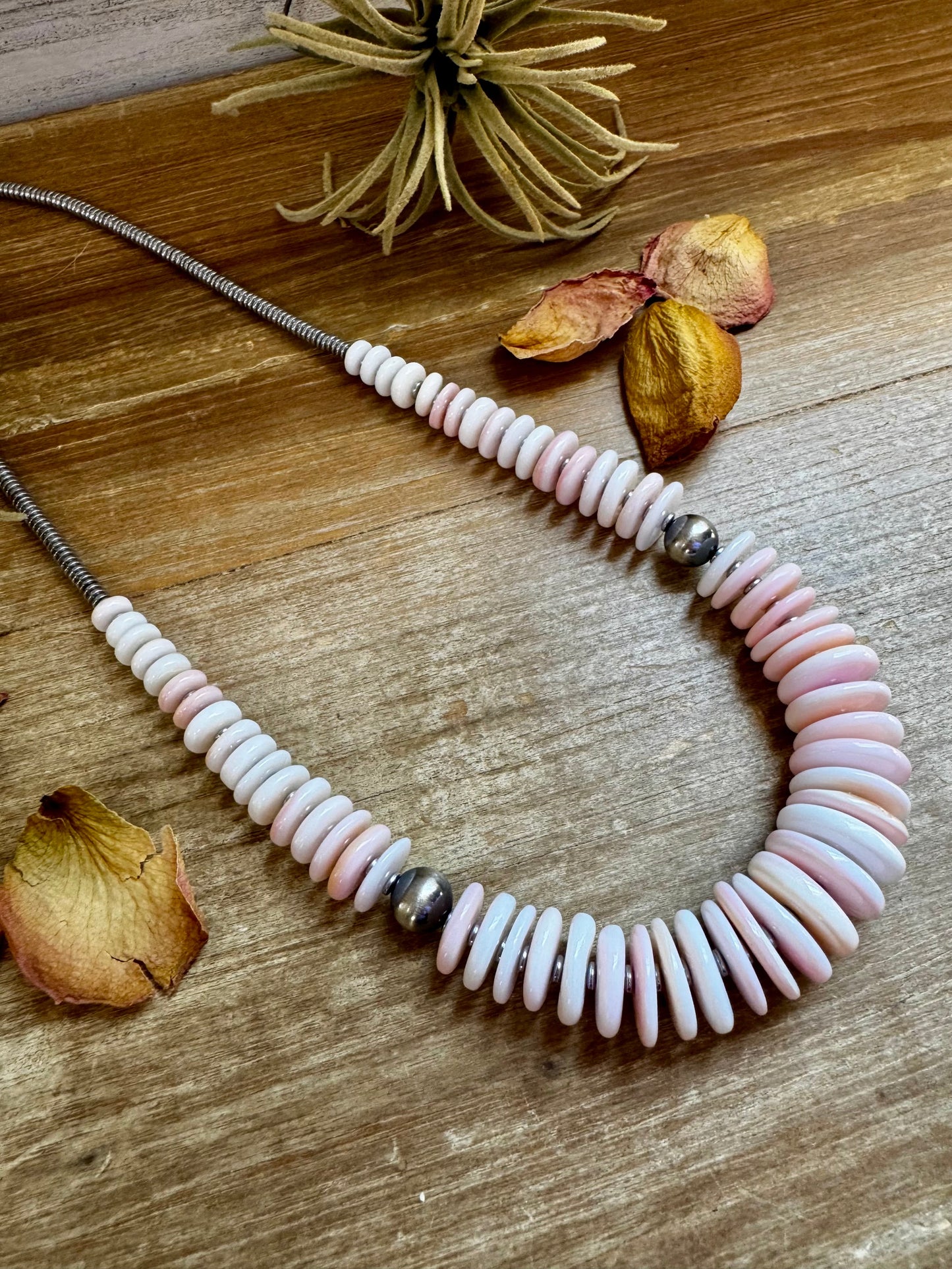 23" Pink Conch Graduated Necklace