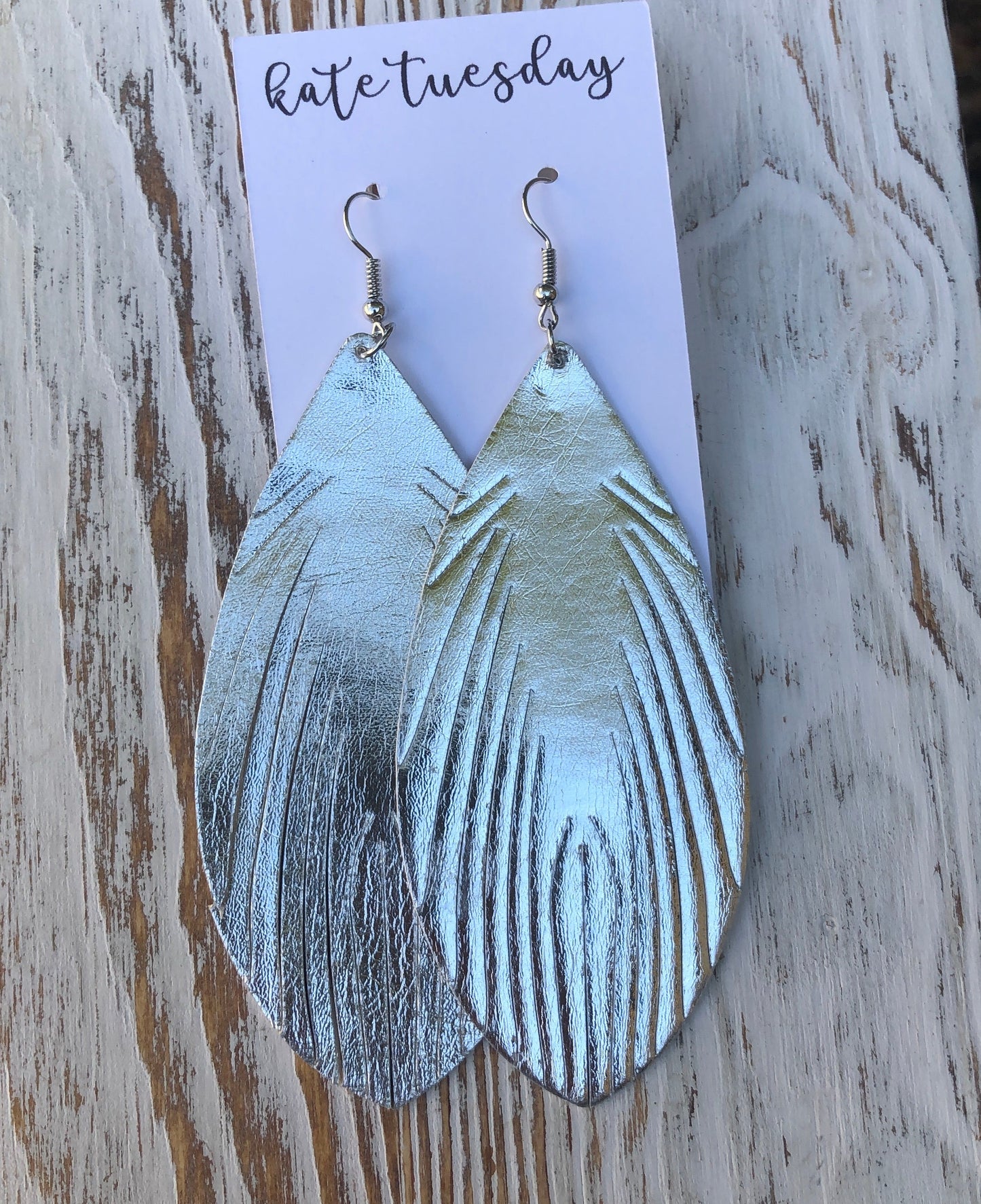 Metallic Feather Leather Hang Earrings