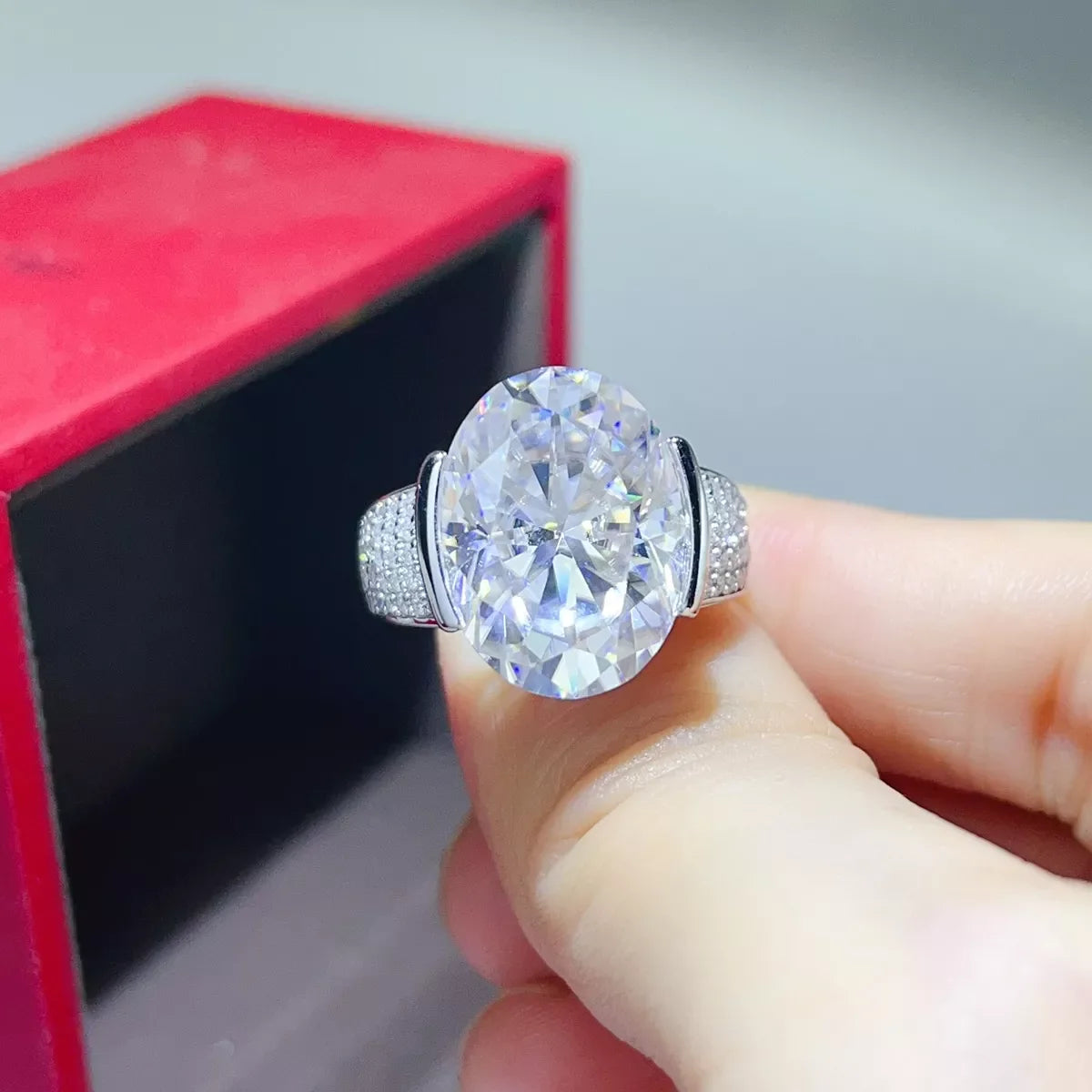 10 Carat Moissanite 925 Sterling Silver Oval Cut Ring