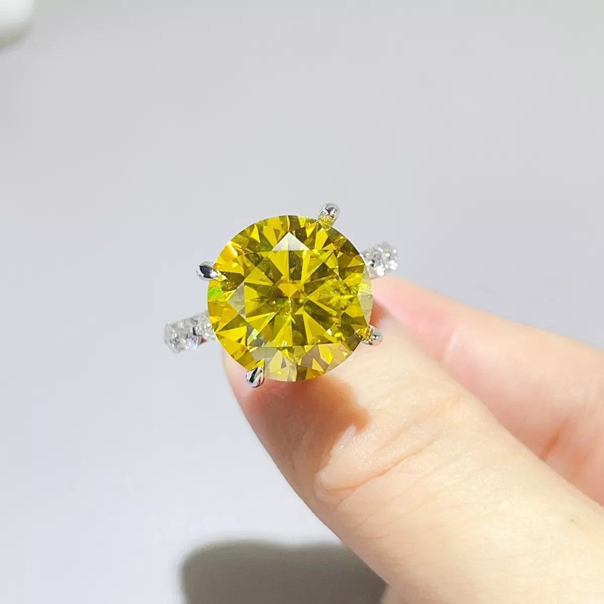 10 Carat 925 Sterling Silver Moissanite Ring